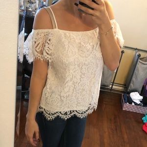 White lace off the shoulder / cold shoulder top!